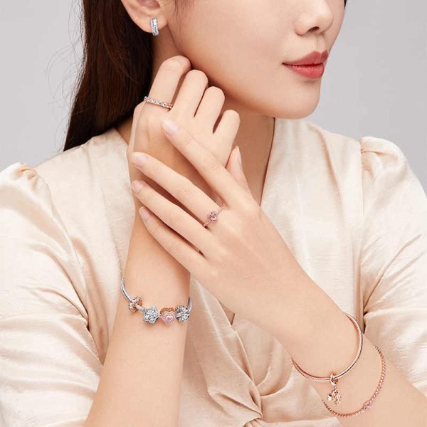 New Women's Sparkling Double Row Pav é Inlay Original Logo 3D Ring Girlfriend Family Holiday Fashion Jewelry Gift - 图片 3