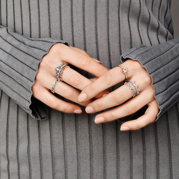 Creative Sparkling Hand drawn Heart Shaped Original Logo Crown Stacked Ring For Girlfriend and Family Holiday Fashion Jewelry Gift - 图片 7