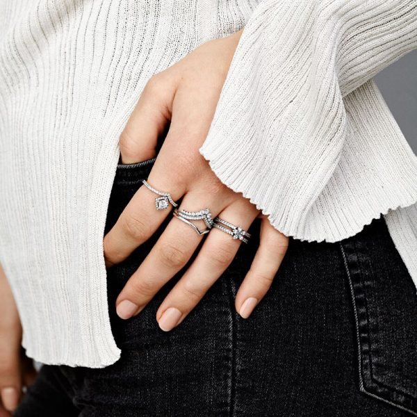 New Sparkling Eternal Love Daisy Women's Original Logo Bow Ring For Girlfriend and Family Holiday Fashion Jewelry Gift - 图片 5