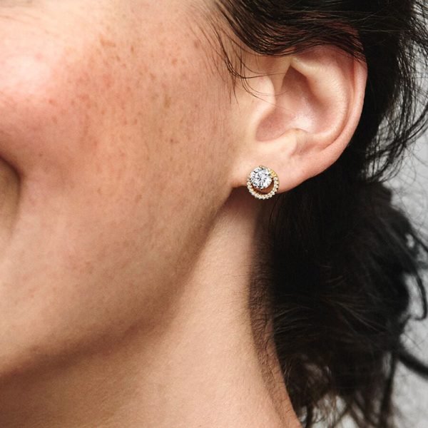 New Fashionable Sparkling Square Zircon Women's Original Logo Classic Round Earrings For Girlfriend and Family Holiday Gifts Jewelry - 图片 3