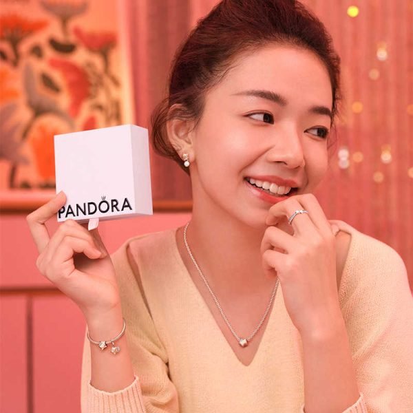 New Creative Lucky Star Women's Original Logo Heart shaped Batwing Charm For Girlfriend and Family Holiday Gift Bracelet Jewelry - 图片 5